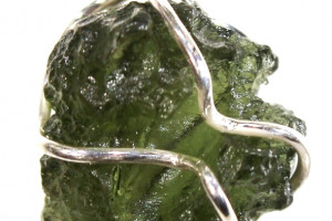 Moldavite pendant 1.79 grams in a silver cage (Ag 925), made in the Czech Republic, quality handmade, unisex pendant