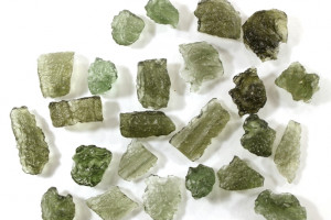 Moldavites, 24 pieces - see photo, total 10.19 grams, natural Czech moldavites from locality Chlum