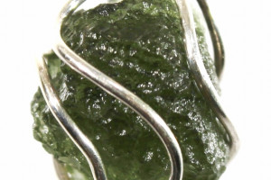 Moldavite pendant 1.79 grams in a silver cage (Ag 925), made in the Czech Republic, quality handmade