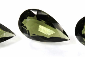 GREAT PRICE! Necklace making kit - faceted moldavites, total 7.4 carats, price for 3 pieces, natural Czech moldavites