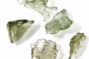 Moldavites, 5 pieces, total  0.54 grams, natural Czech moldavites from locality Chlum