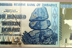 100 000 000 000 000 - ONE HUNDRED TRILLION DOLLARS - gold banknote ZIMBABWE - fake money covered with 24 carat gold foil, collectible money, very nice design and shine, price for 1 piece