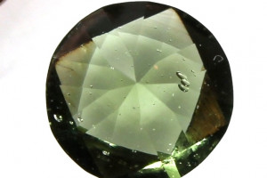 Faceted moldavite, 0.95 carats, natural Czech moldavite