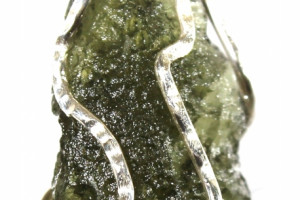 Moldavite pendant 1.56 grams in a silver cage (Ag 925), made in the Czech Republic, quality handmade, unisex pendant