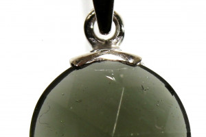 Pendant with faceted moldavite, silver Ag 925, made in the Czech Republic, unisex pendant, quality work of a Czech goldsmith