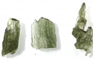 Natural Czech moldavites from locality CHLUM