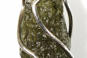 Moldavite pendant 1.54 grams in a silver cage (Ag 925), made in the Czech Republic, quality handmade, unisex pendant